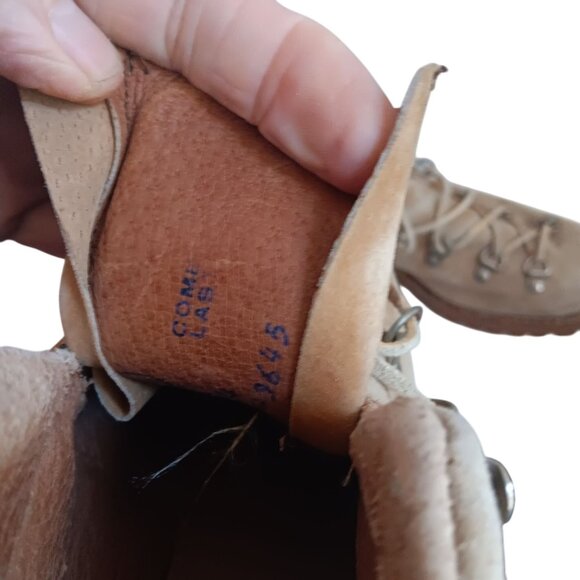 7.5 Womens Hiking Boots 80s Vintage Vibram Waffle Sole Mountaineering Wolverine - Picture 9 of 10